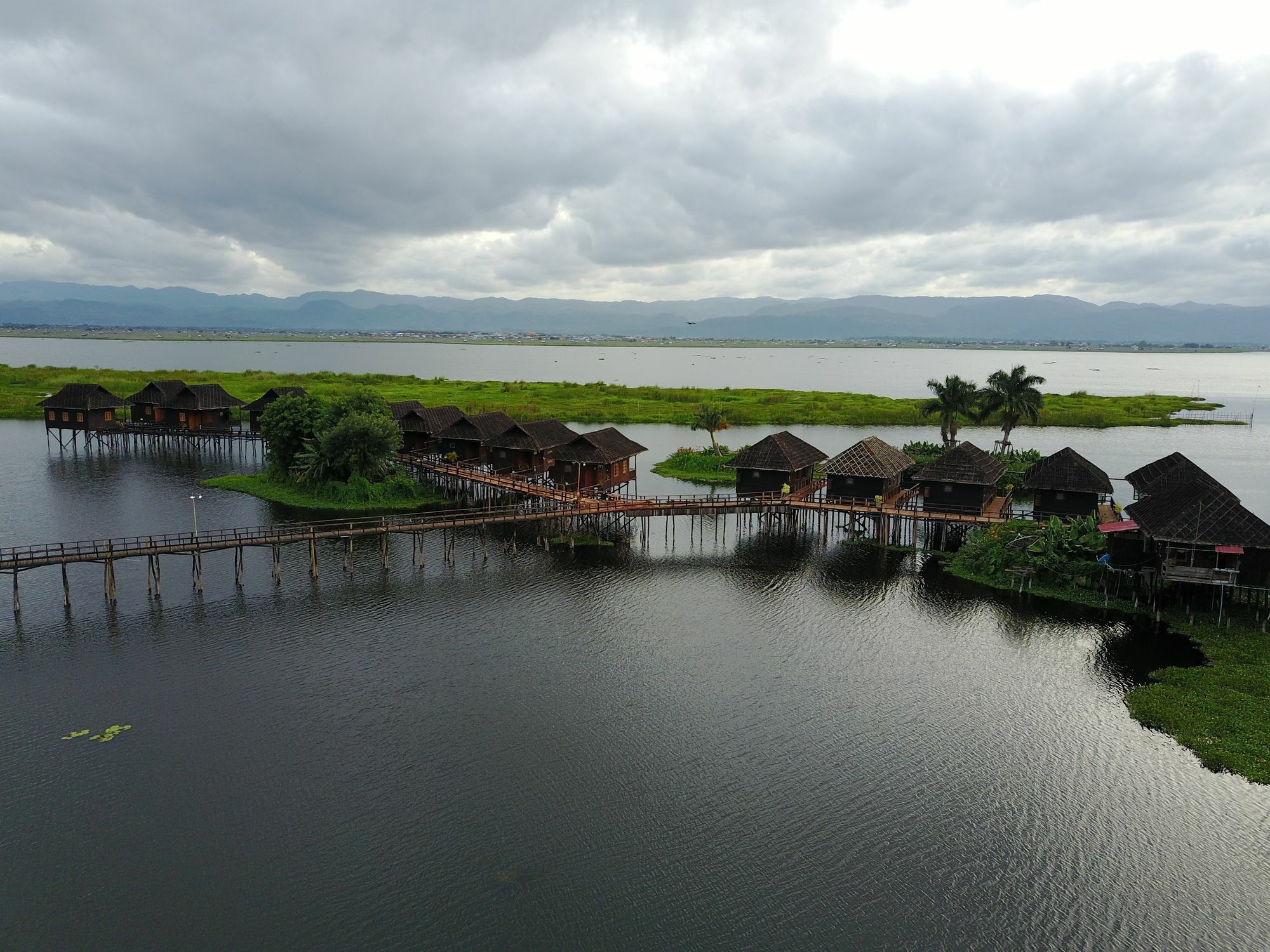 Golden Island Cottages Thale U Hotel Ywama Ngoại thất bức ảnh