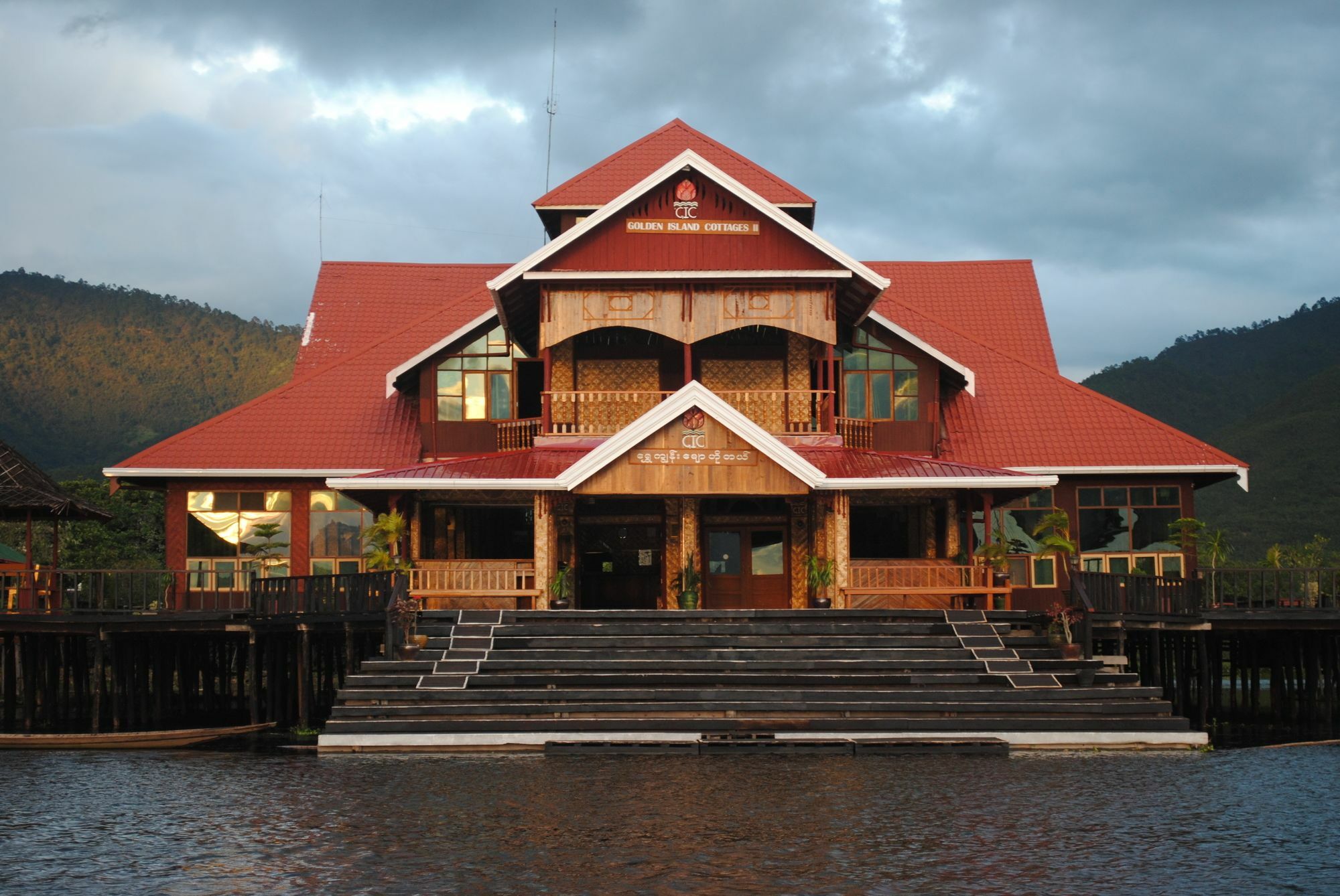 Golden Island Cottages Thale U Hotel Ywama Ngoại thất bức ảnh